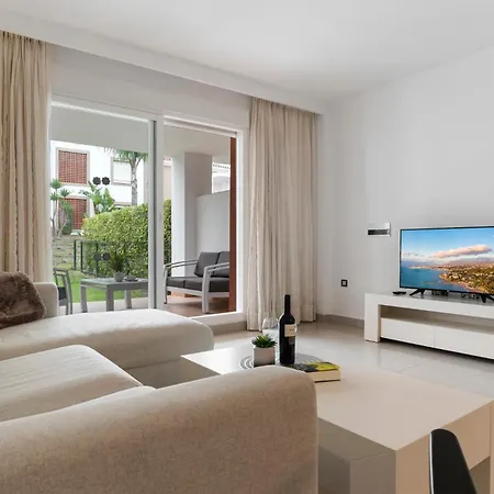 Cortijo Del Mar 2 Bed Apartment Malaga